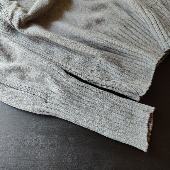Small Grey 🩶 DYNY 100% cotton sweater - Picture 2 of 8